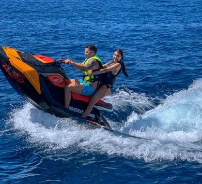 Jet ski sobre el mar